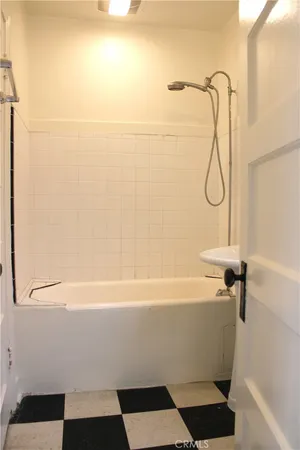 $2,100 | 1848 Temple Avenue, Signal Hill, CA 90755