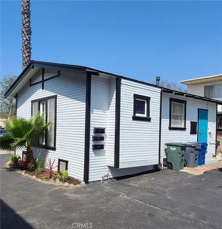 $2,100 | 1848 Temple Avenue, Signal Hill, CA 90755