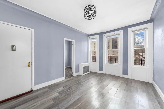 $1,399,999 | 1070 Grant Avenue | Concourse