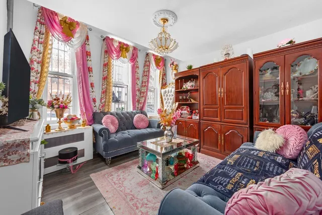 $1,399,999 | 1070 Grant Avenue | Concourse