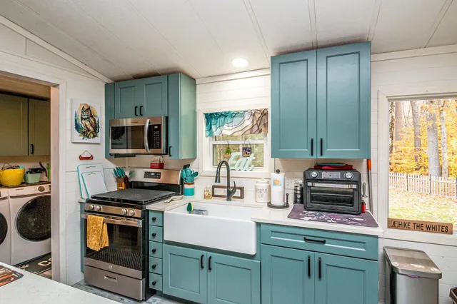 $179,900 | 357 Lamplighter's Drive, Conway, NH 03860