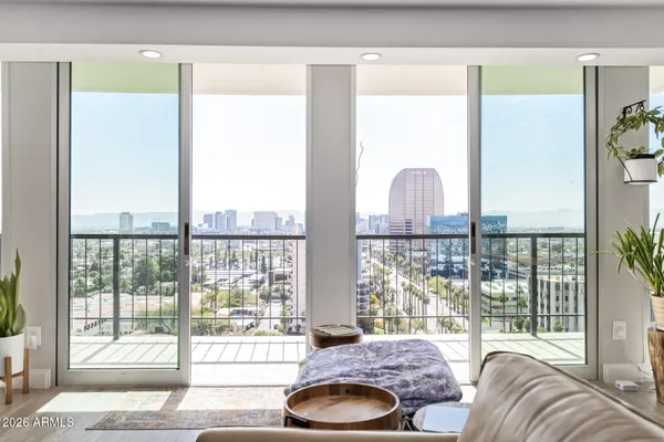 $525,000 | 2323 North Central Avenue, Unit 1702, Phoenix, AZ 85004