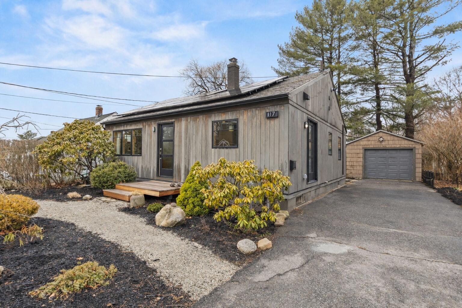 117 Colonial Road Portland, ME 04102 - Photo 1 of 43 Front
