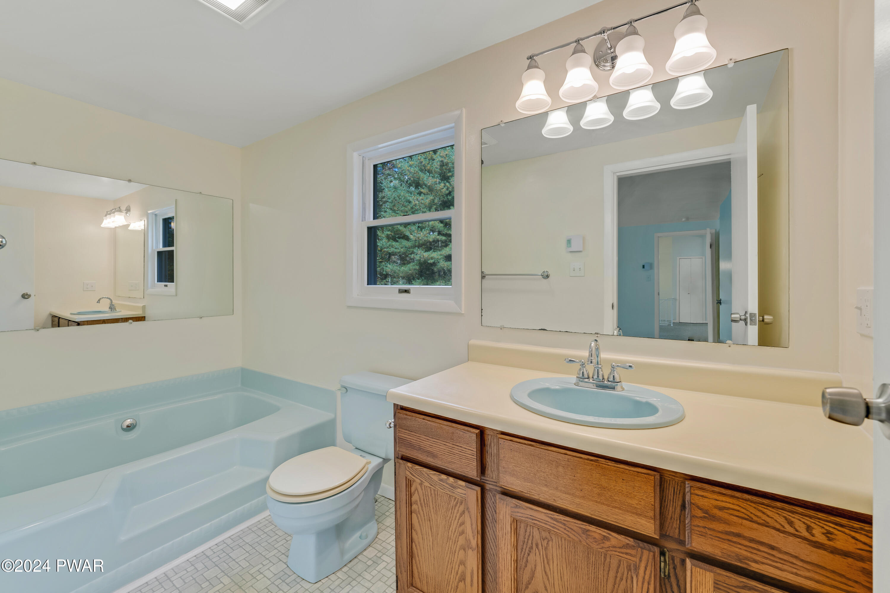 189 Rt 590 Greeley, PA 18425 - Photo 31 of 42