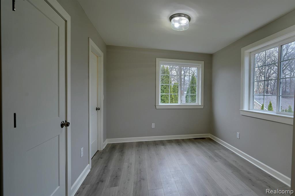 950 Leon Road Walled Lake, MI 48390 - Photo 23 of 36 Gallery Image 23