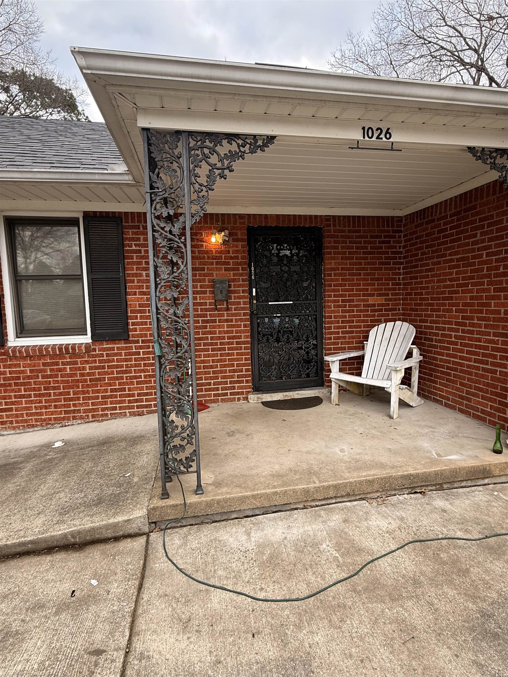1026 Wingfield Road Memphis, TN 38122 - Photo 3 of 19 a view of a door of the house