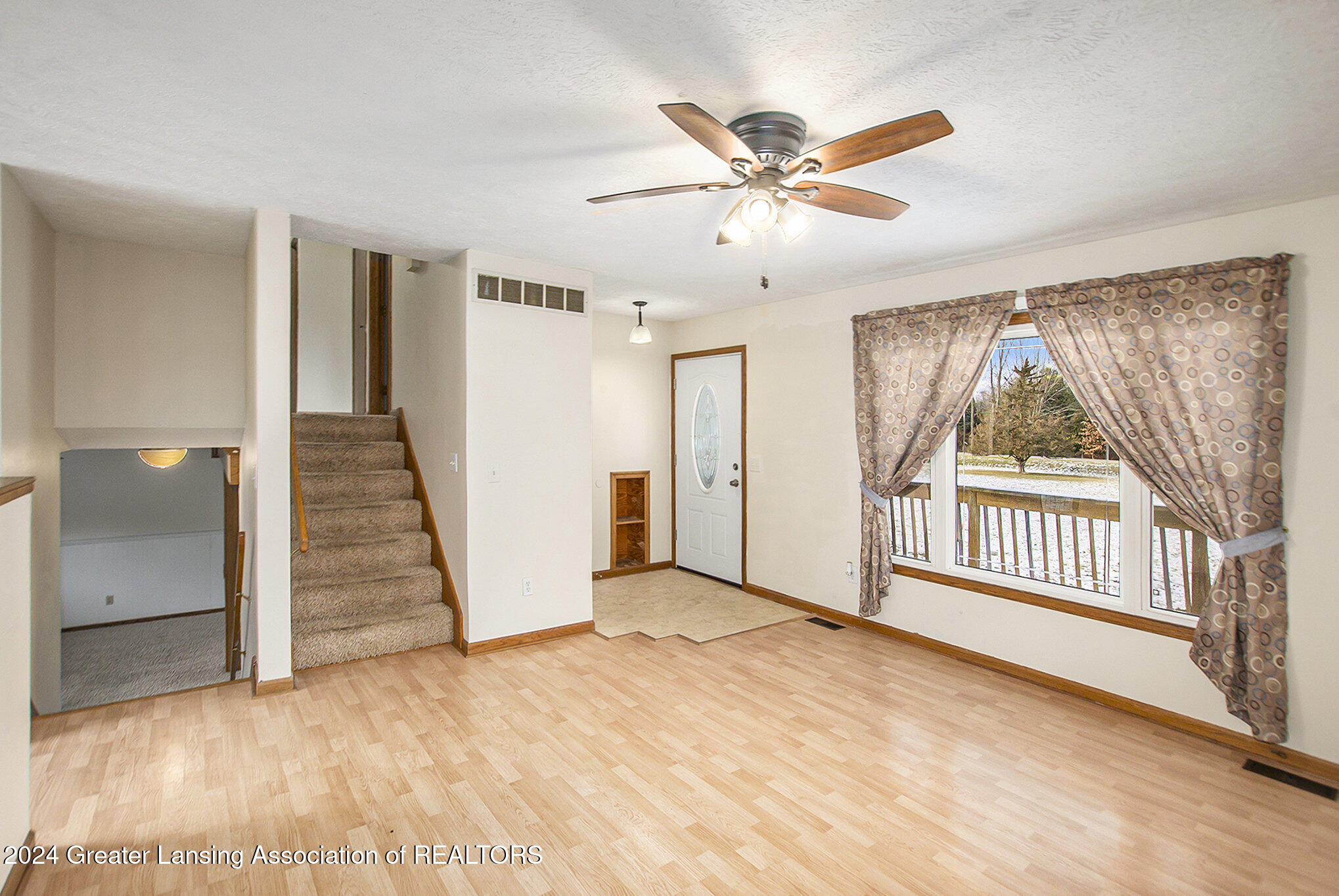 6070 East Price Road St. Johns, MI 48879 - Photo 3 of 19 003__ndp1663_987