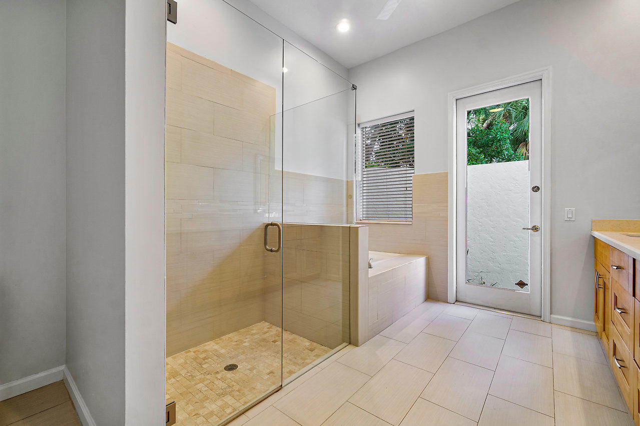 2835 Northwest 45th Street Boca Raton, FL 33434 - Photo 26 of 46 025-2835NW45thSt-BocaRaton-FL-small