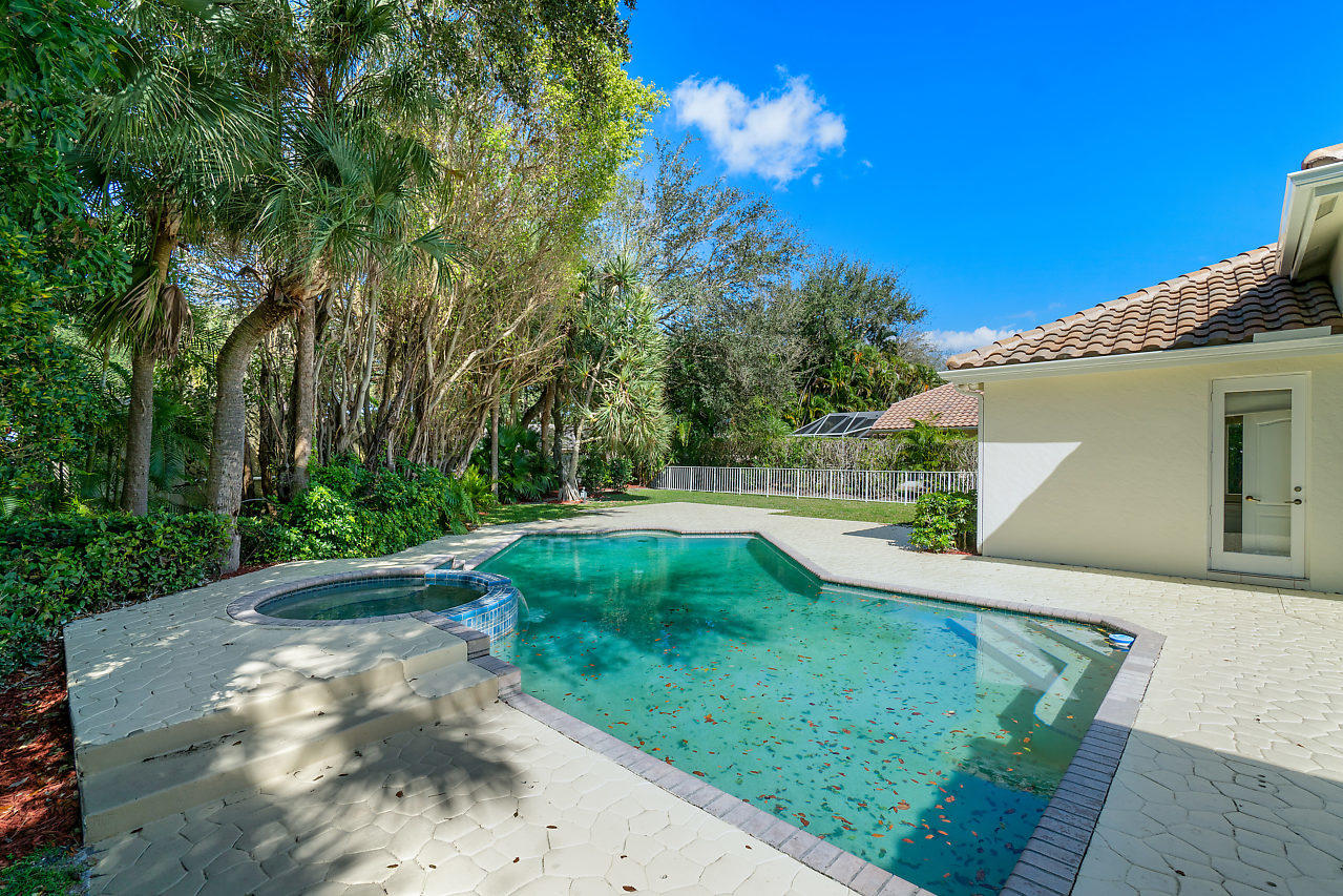 2835 Northwest 45th Street Boca Raton, FL 33434 - Photo 37 of 46 036-2835NW45thSt-BocaRaton-FL-small