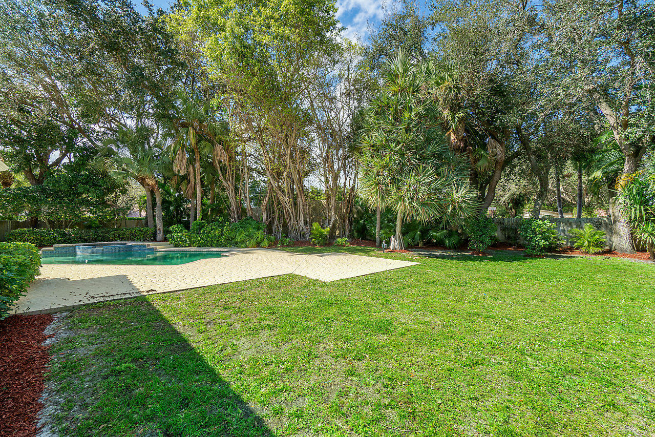 2835 Northwest 45th Street Boca Raton, FL 33434 - Photo 39 of 46 038-2835NW45thSt-BocaRaton-FL-small