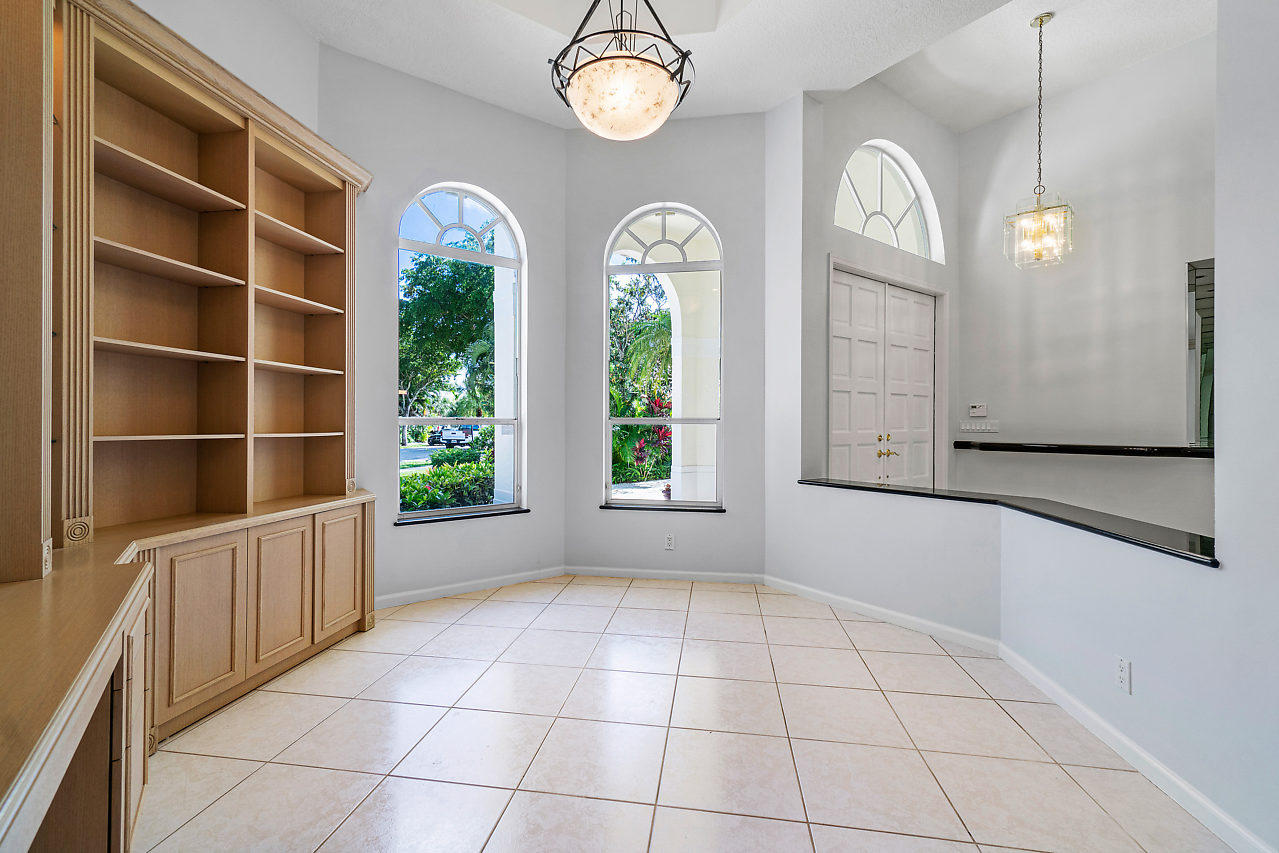 2835 Northwest 45th Street Boca Raton, FL 33434 - Photo 8 of 46 007-2835NW45thSt-BocaRaton-FL-small