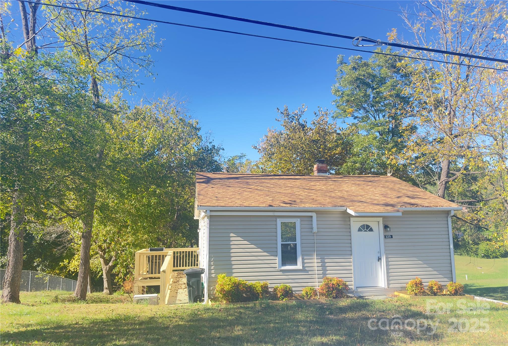 329 Morehead Road Marion, NC 28752 - Photo 2 of 20