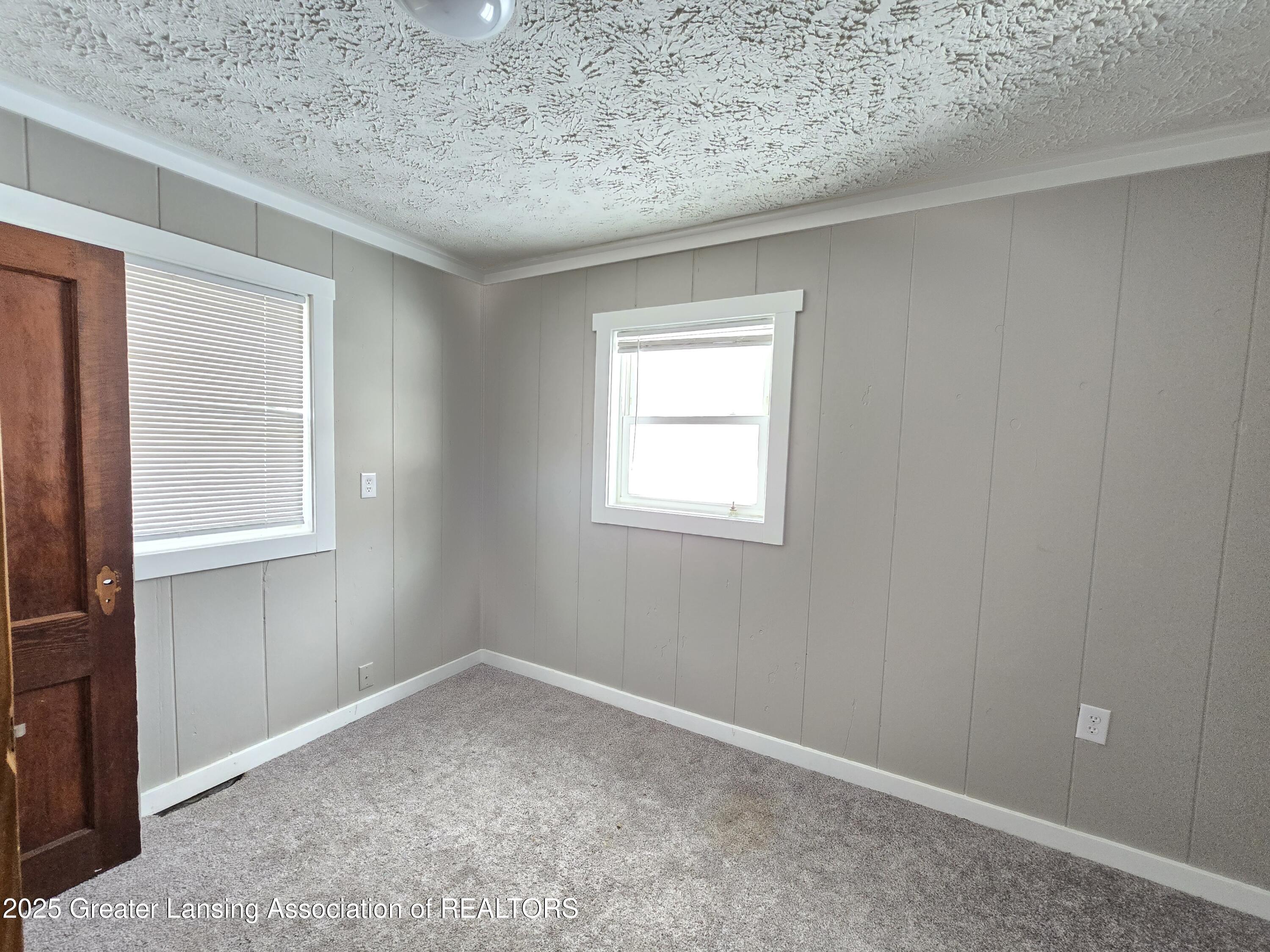 4805 Hughes Road Lansing, MI 48910 - Photo 18 of 19 20250124_122655