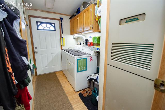 1275 Cap Rock Road Coal Creek, CO 81221 - Photo 20 of 43 Laundry