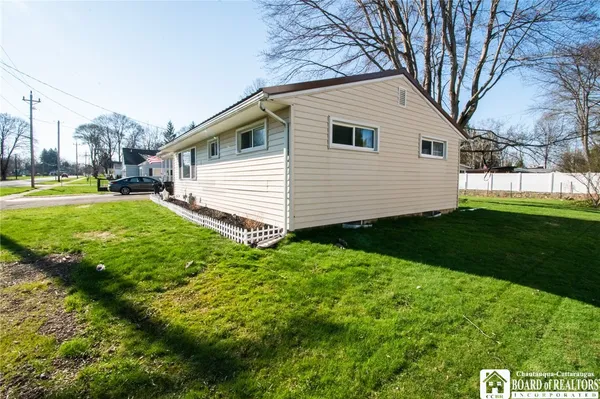 $184,900 | 93 East Summit Street, Busti, NY 14750