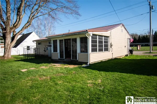 $184,900 | 93 East Summit Street, Busti, NY 14750