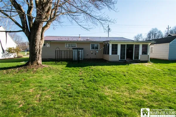 $184,900 | 93 East Summit Street, Busti, NY 14750