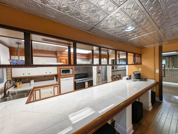 $639,000 | 462 Mohican Drive, Georgetown, SC 29440