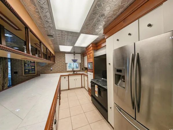 $639,000 | 462 Mohican Drive, Georgetown, SC 29440