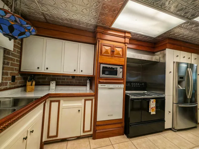 $749,900 | 462 Mohican Drive, Georgetown, SC 29440