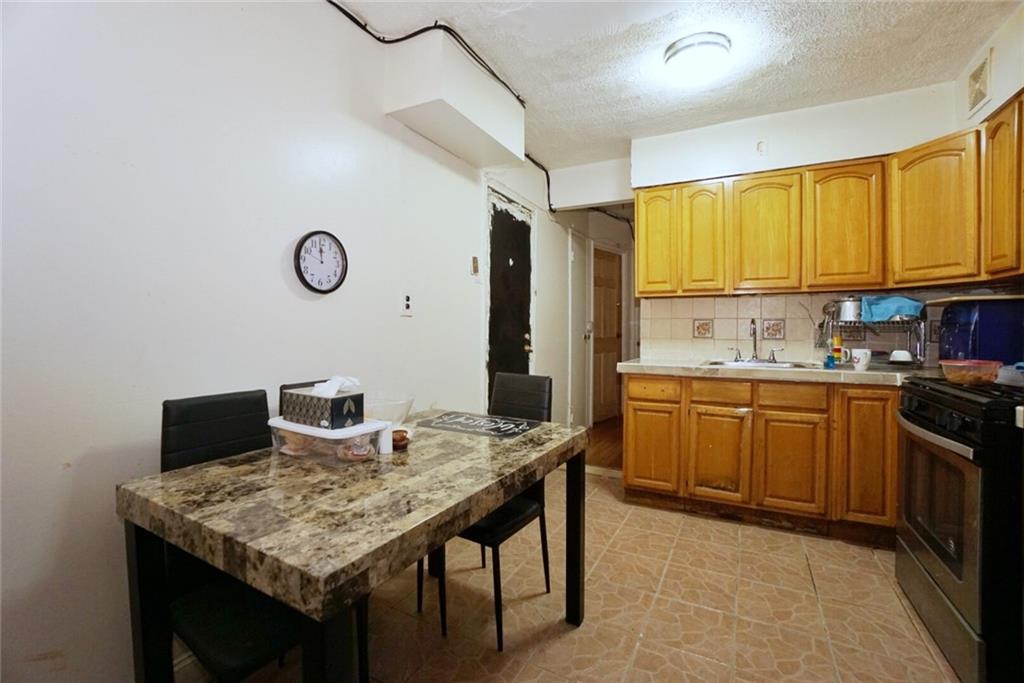 766 Barbey Street Brooklyn, NY 11207 - Photo 18 of 24