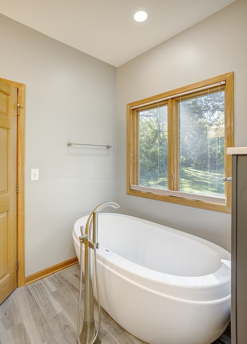 13161 12 Oaks Ridge Roscoe, IL 61073 - Photo 15 of 35 Gallery Image 15