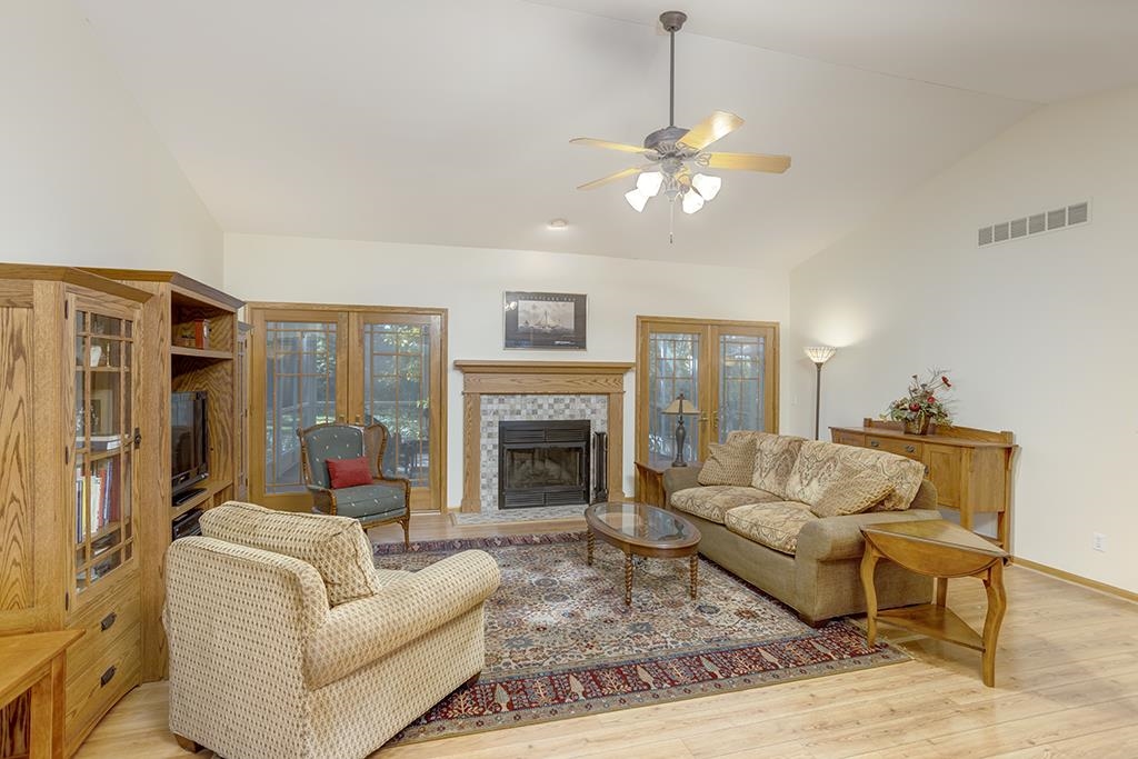 13161 12 Oaks Ridge Roscoe, IL 61073 - Photo 6 of 35 Gallery Image 6