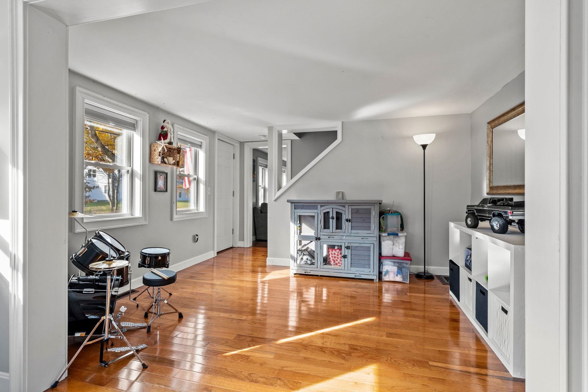 7 Ball Road Kingston, NH 03848 - Photo 6 of 40
