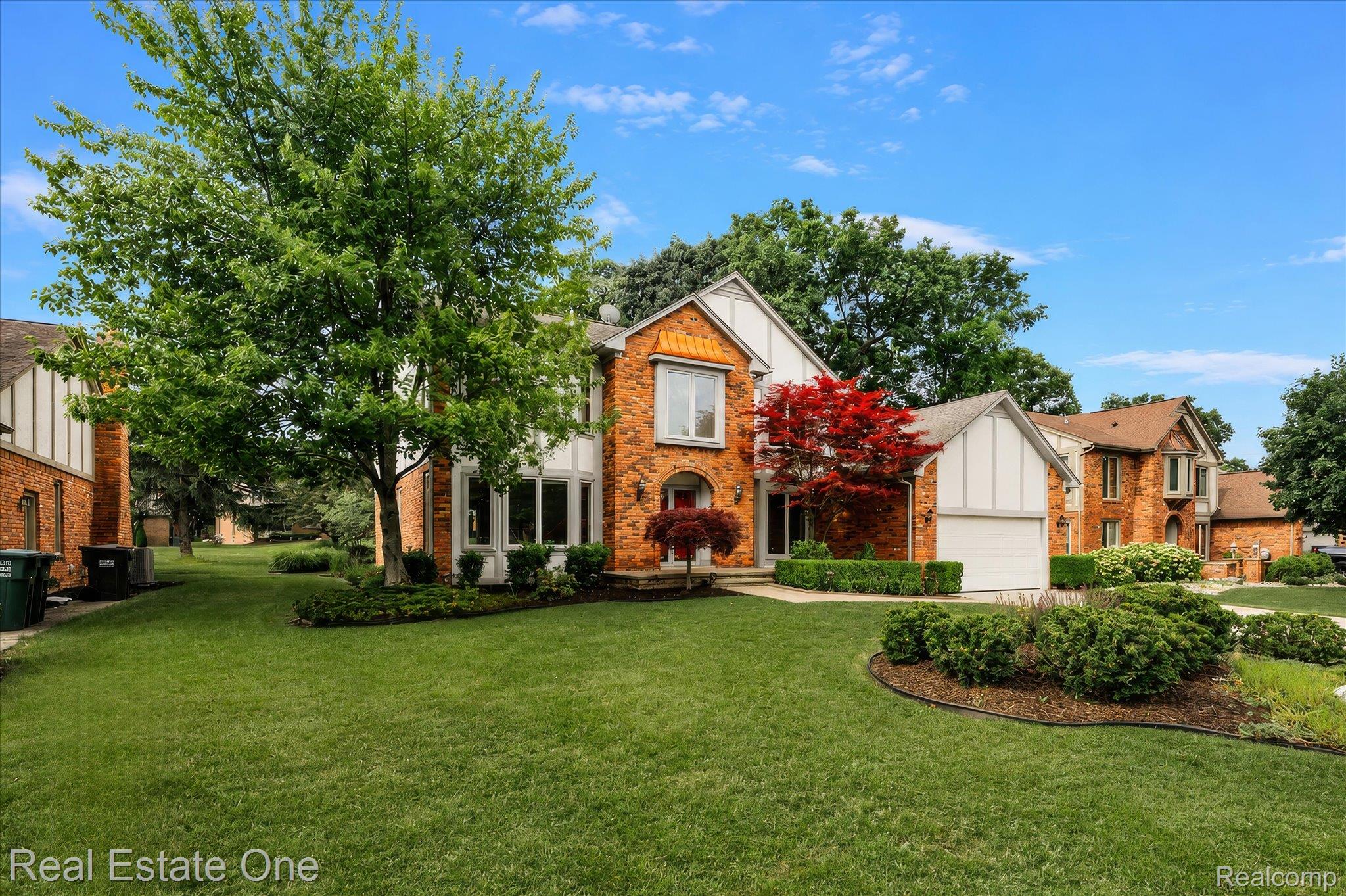 3393 Charlwood Drive Rochester, MI 48306 - Photo 2 of 60 02-002.jpg