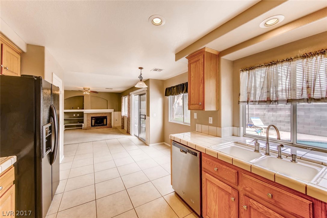 1708 Flat Ridge Road Henderson, NV 89014 - Photo 10 of 28