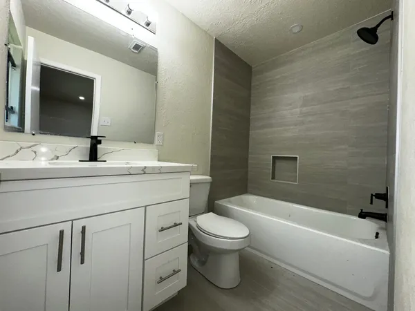 $1,550 | 12815 Segrest Drive, Houston, TX 77047
