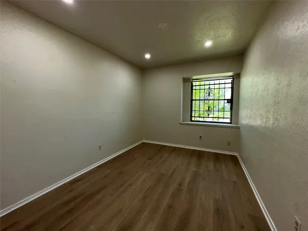 $1,550 | 12815 Segrest Drive, Houston, TX 77047