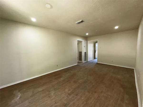 $1,550 | 12815 Segrest Drive, Houston, TX 77047