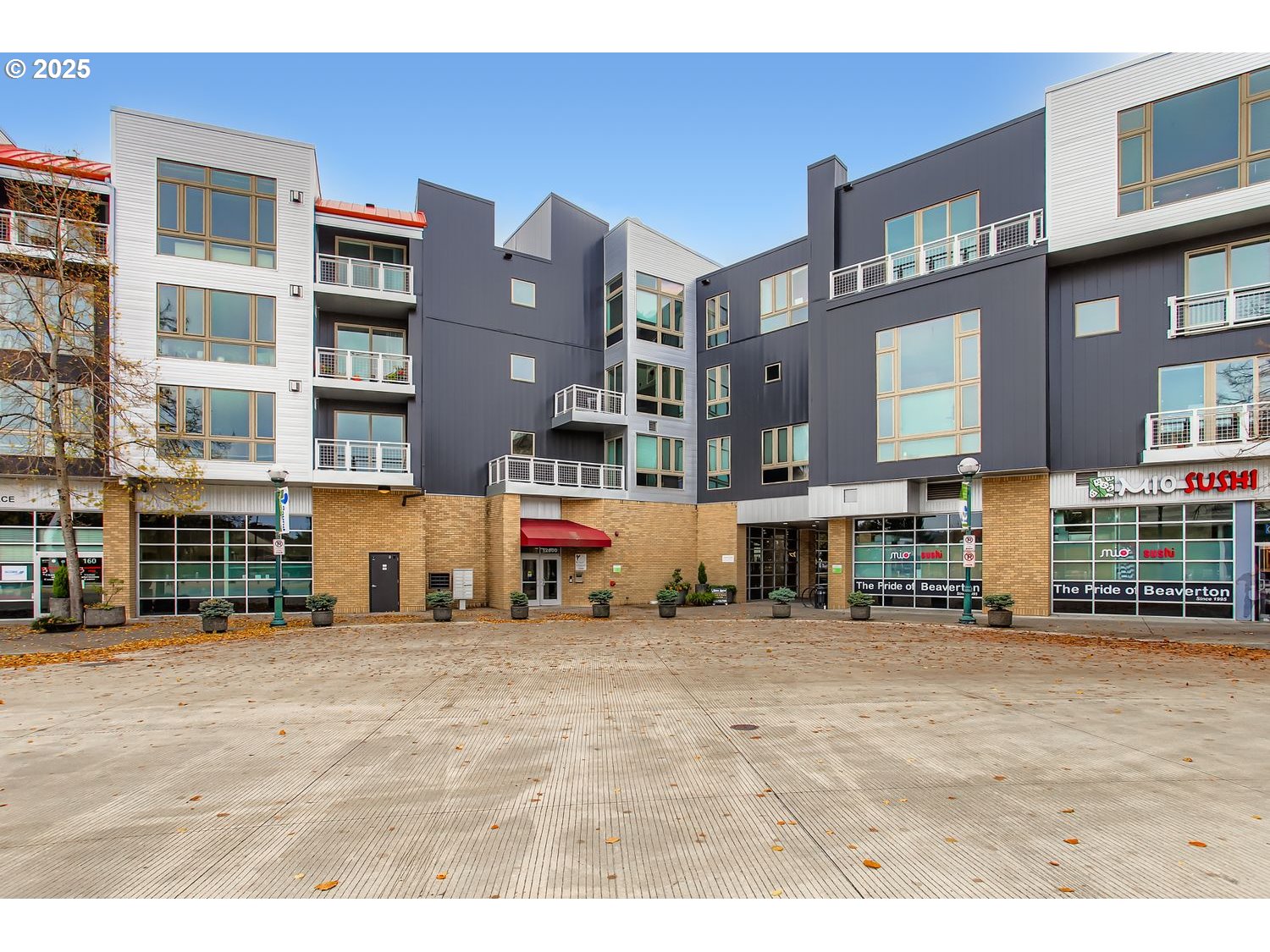 12600 Southwest Crescent Street, Unit 206 Beaverton, OR 97005 - Photo 2 of 40