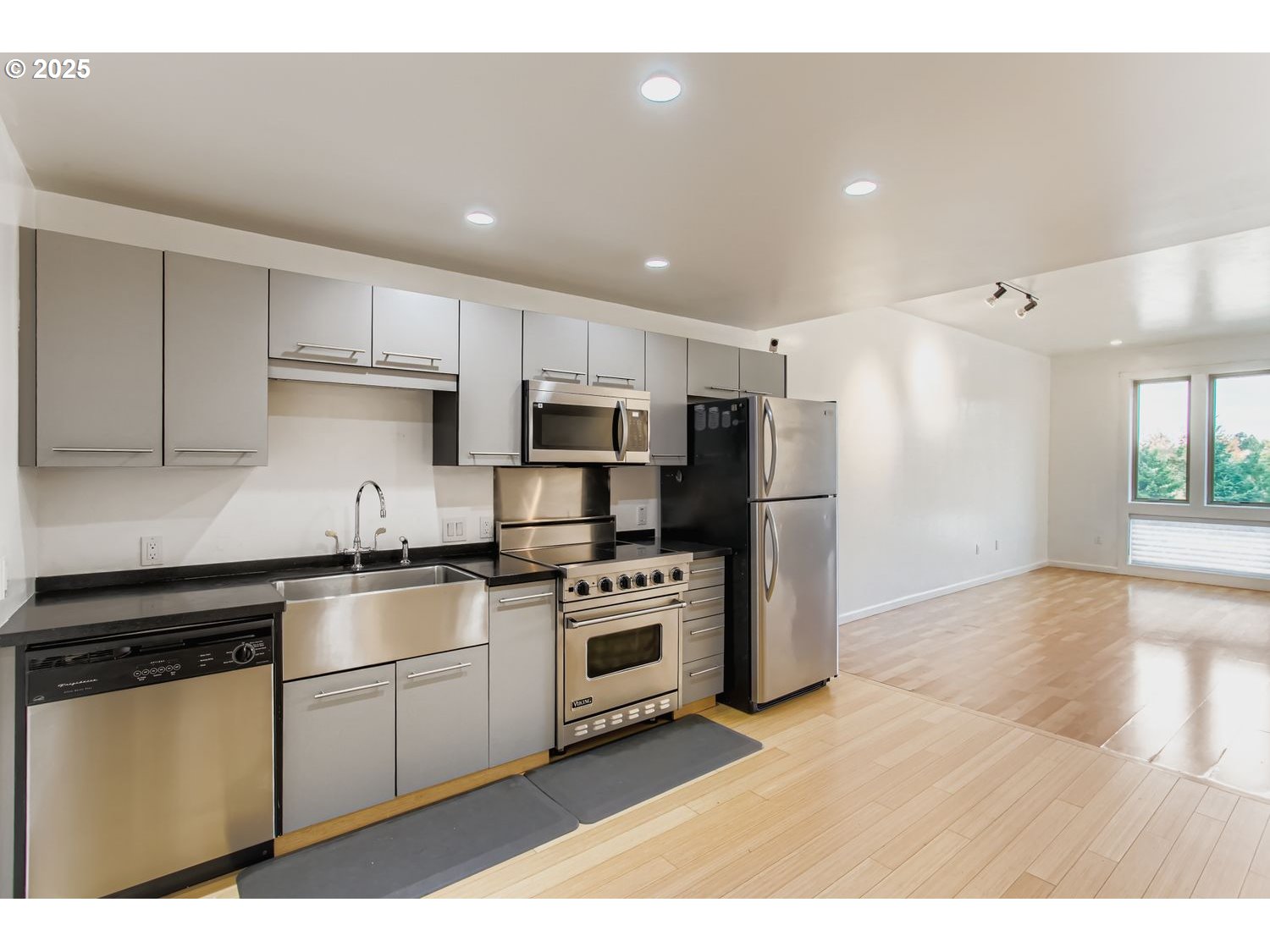 12600 Southwest Crescent Street, Unit 206 Beaverton, OR 97005 - Photo 10 of 40