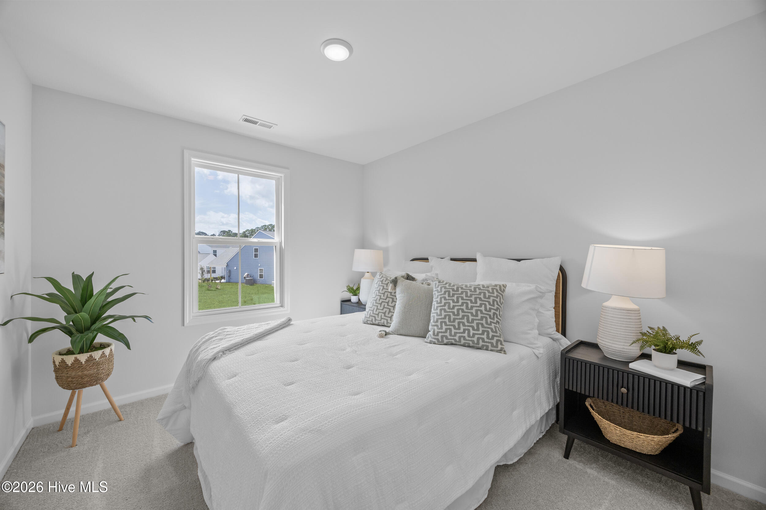 16 West Pioneer Way, Unit 130 Hampstead, NC 28443 - Photo 22 of 36 25_bedroom