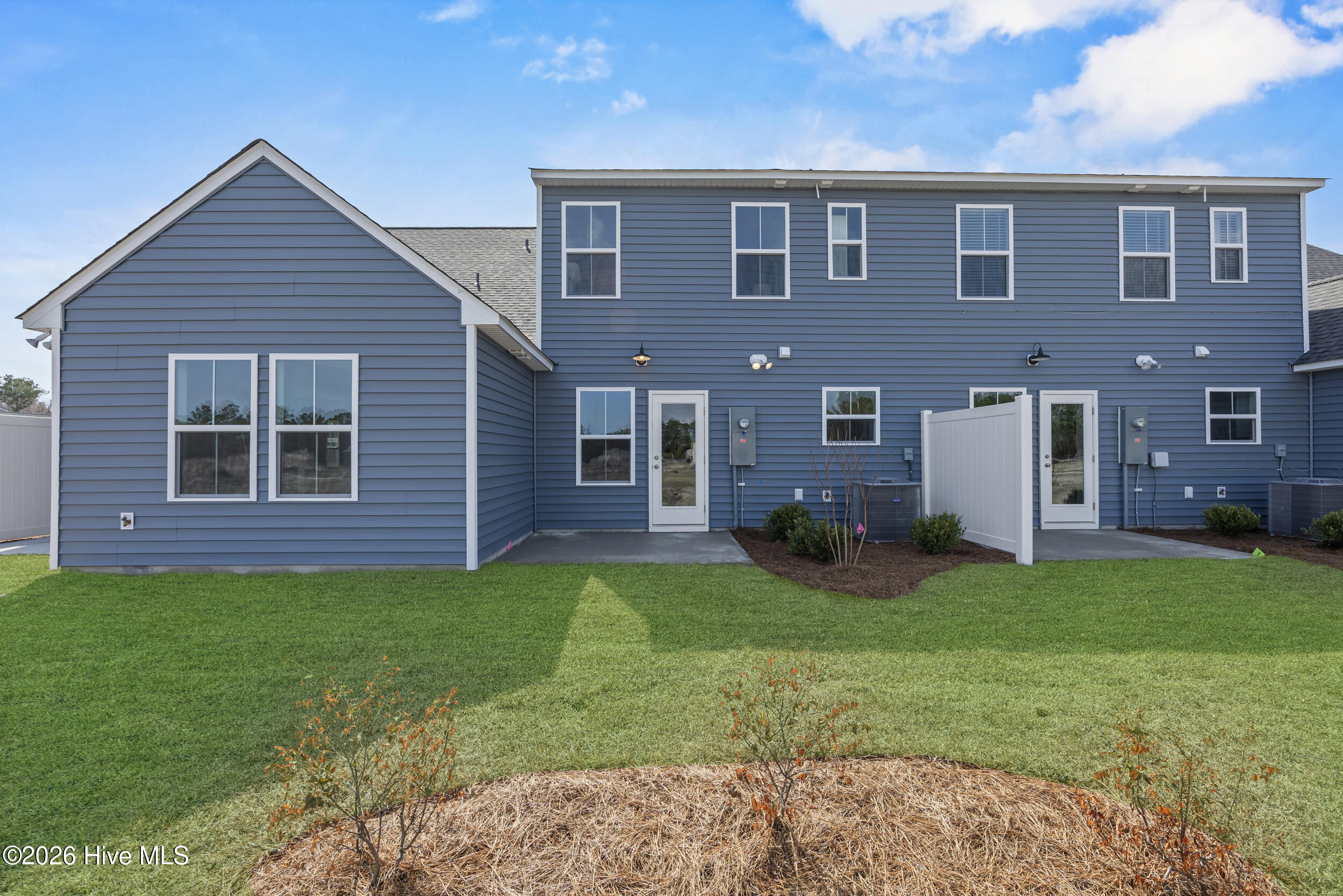 16 West Pioneer Way, Unit 130 Hampstead, NC 28443 - Photo 8 of 36 36_back exterior
