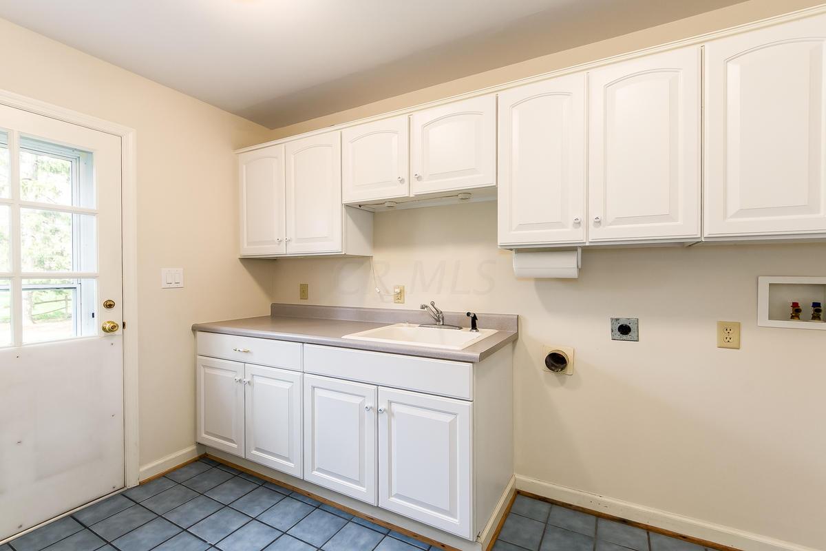 1308 Castleton Road North Columbus, OH 43220 - Photo 13 of 26