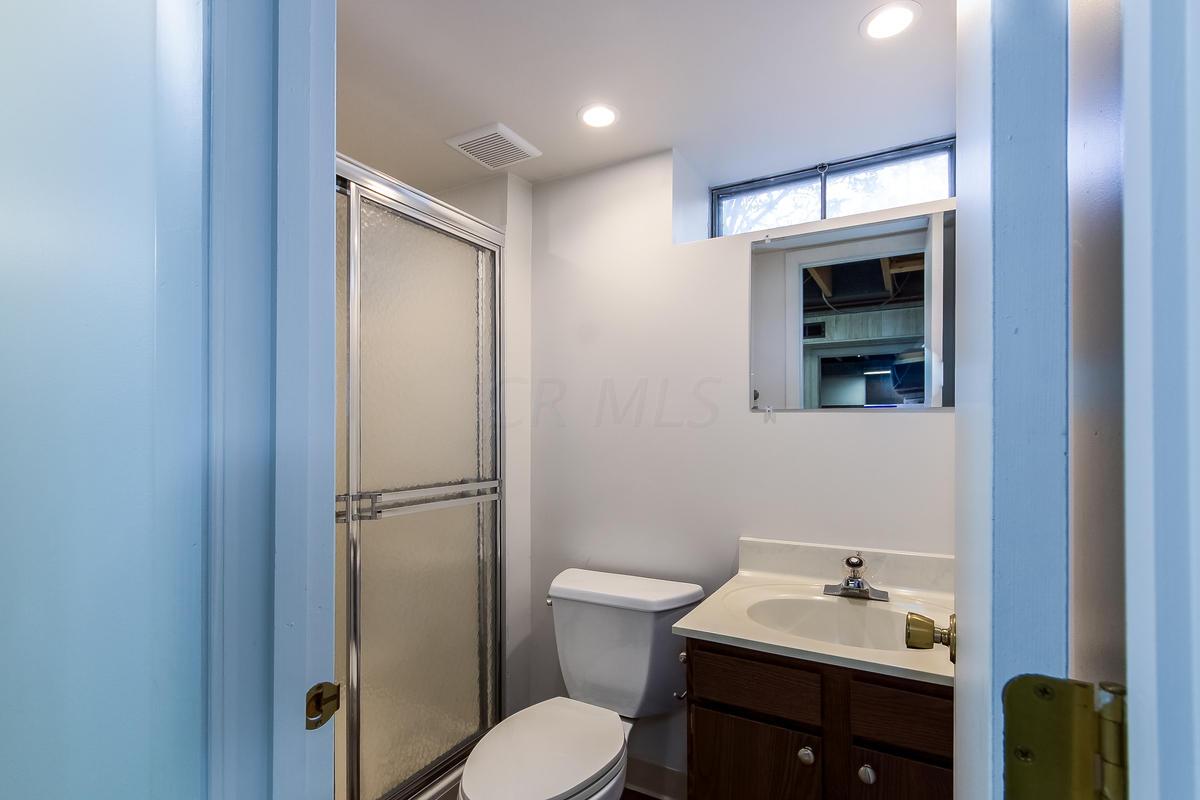 1308 Castleton Road North Columbus, OH 43220 - Photo 16 of 26