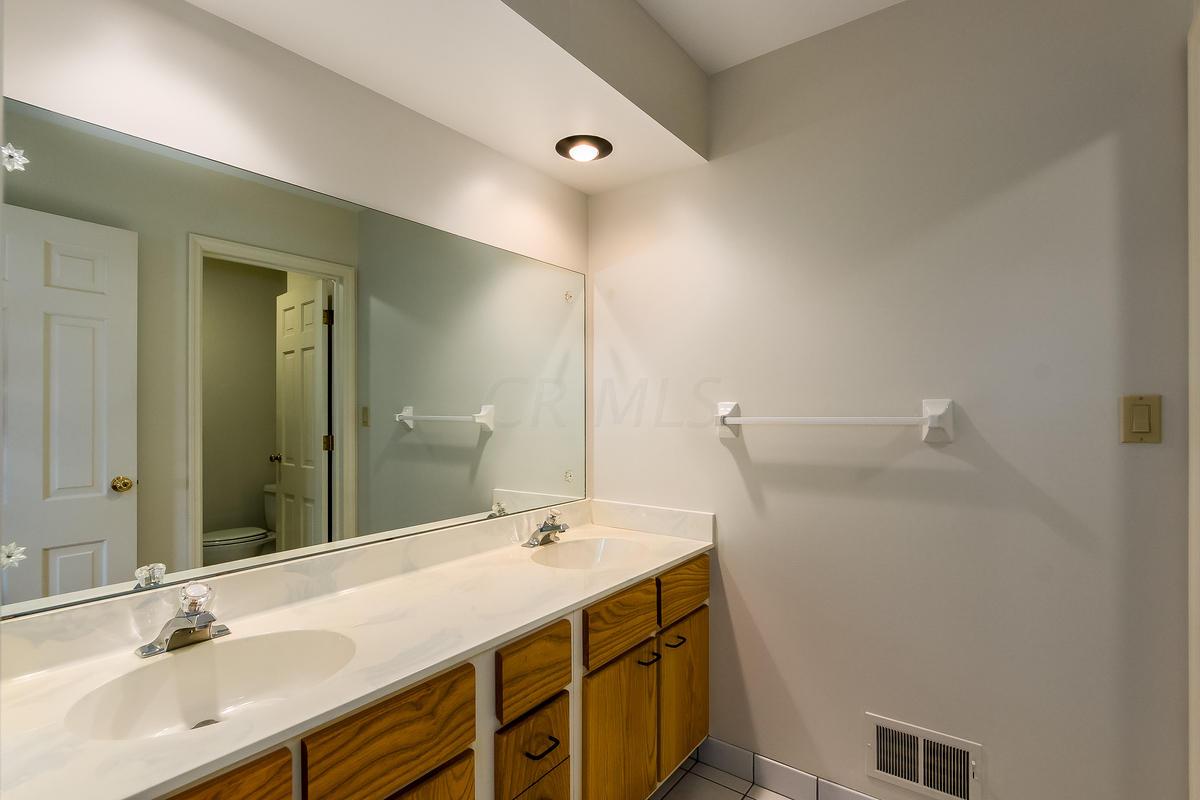 1308 Castleton Road North Columbus, OH 43220 - Photo 18 of 26