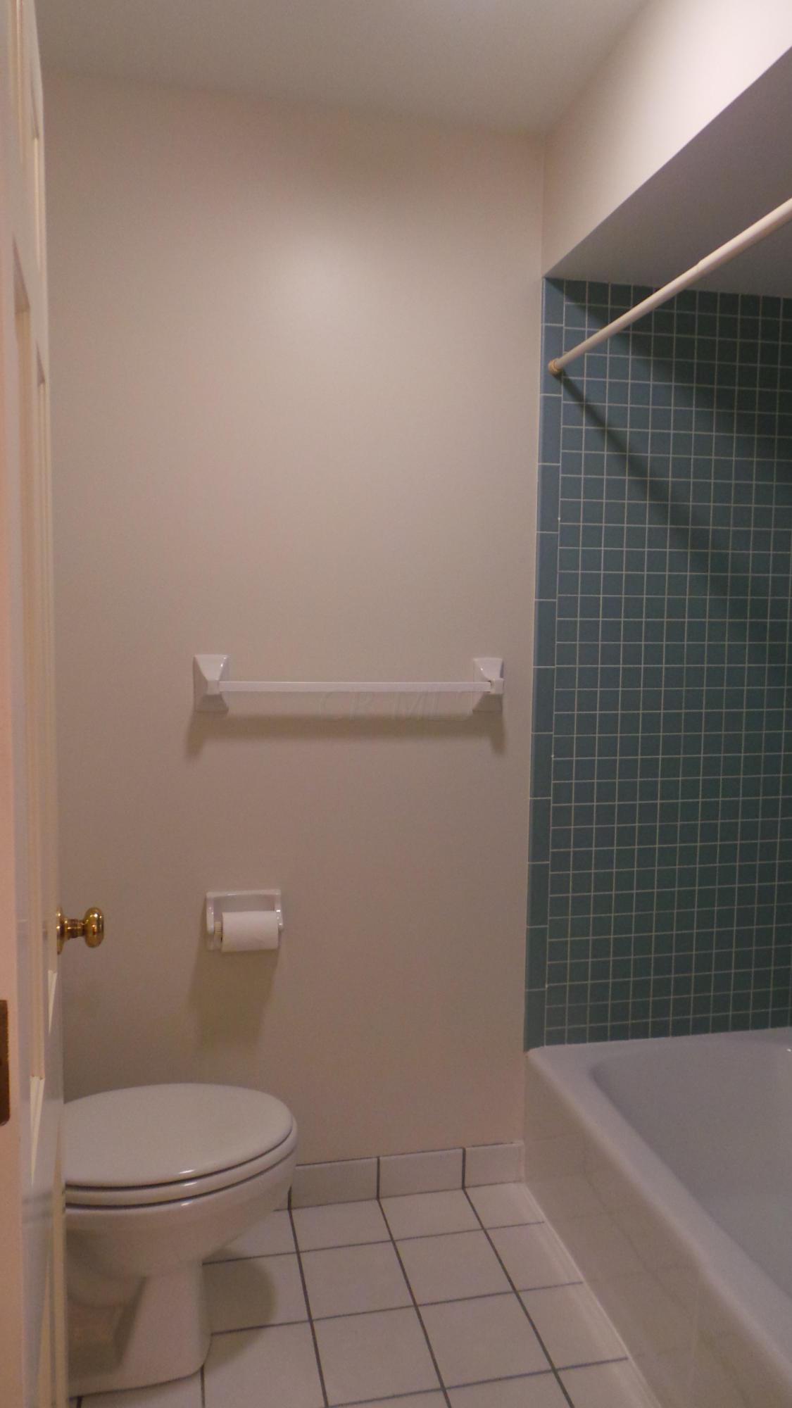 1308 Castleton Road North Columbus, OH 43220 - Photo 19 of 26