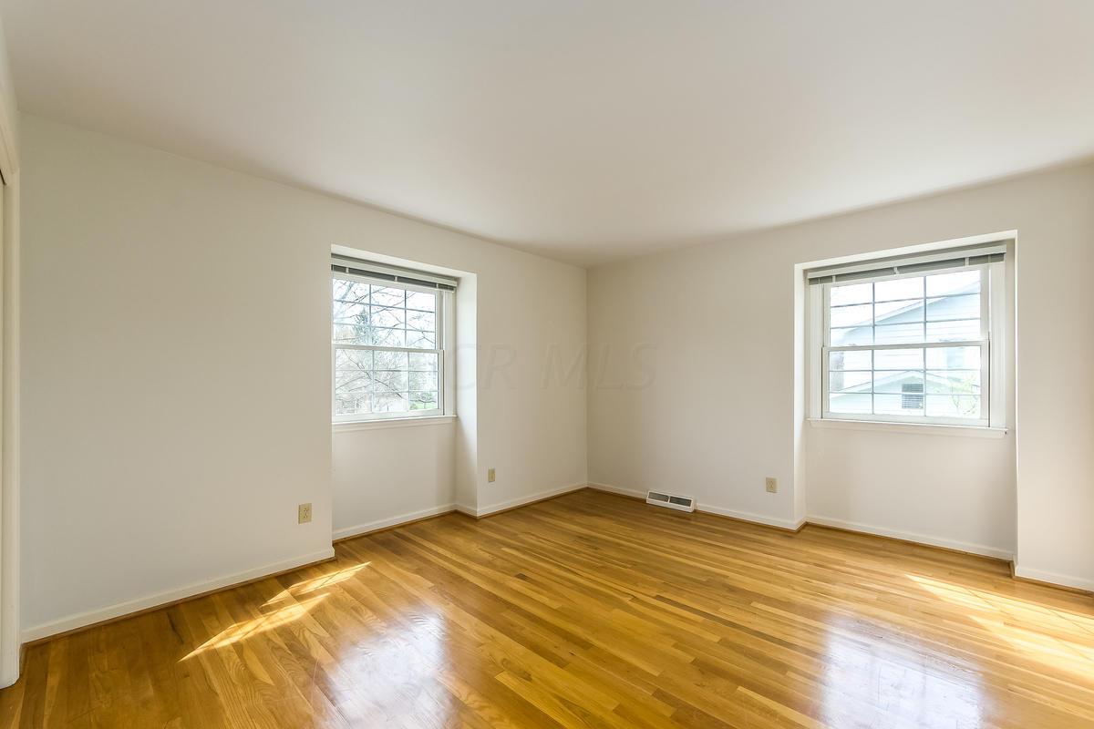 1308 Castleton Road North Columbus, OH 43220 - Photo 21 of 26