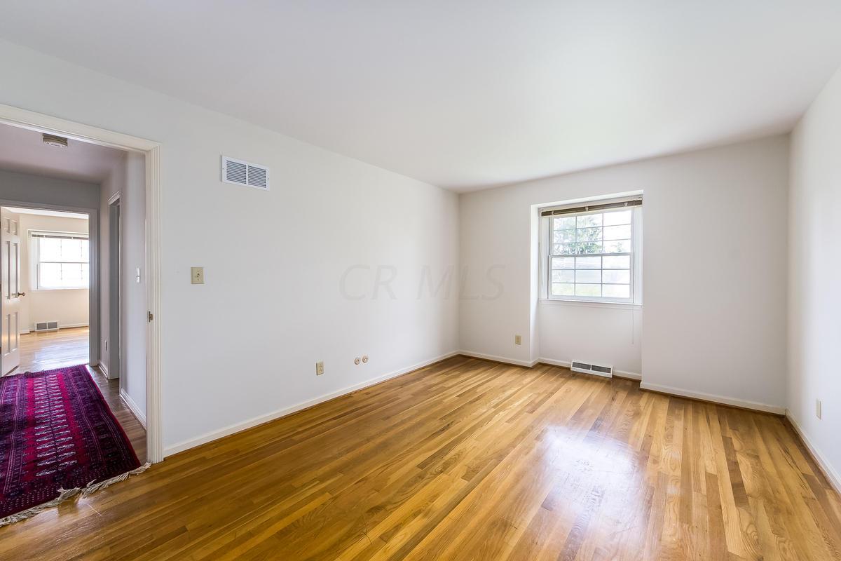 1308 Castleton Road North Columbus, OH 43220 - Photo 23 of 26