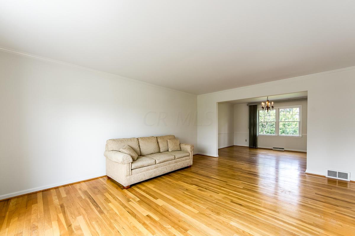 1308 Castleton Road North Columbus, OH 43220 - Photo 3 of 26