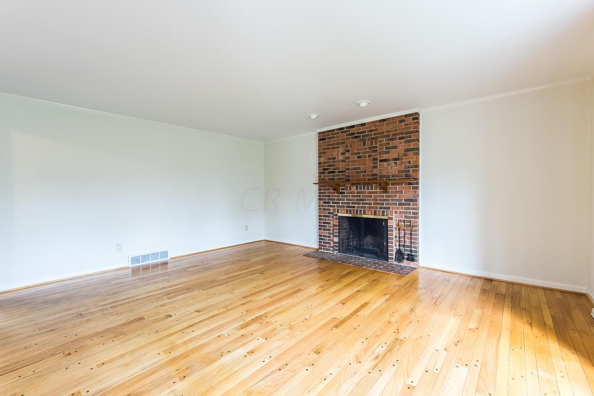 1308 Castleton Road North Columbus, OH 43220 - Photo 5 of 26