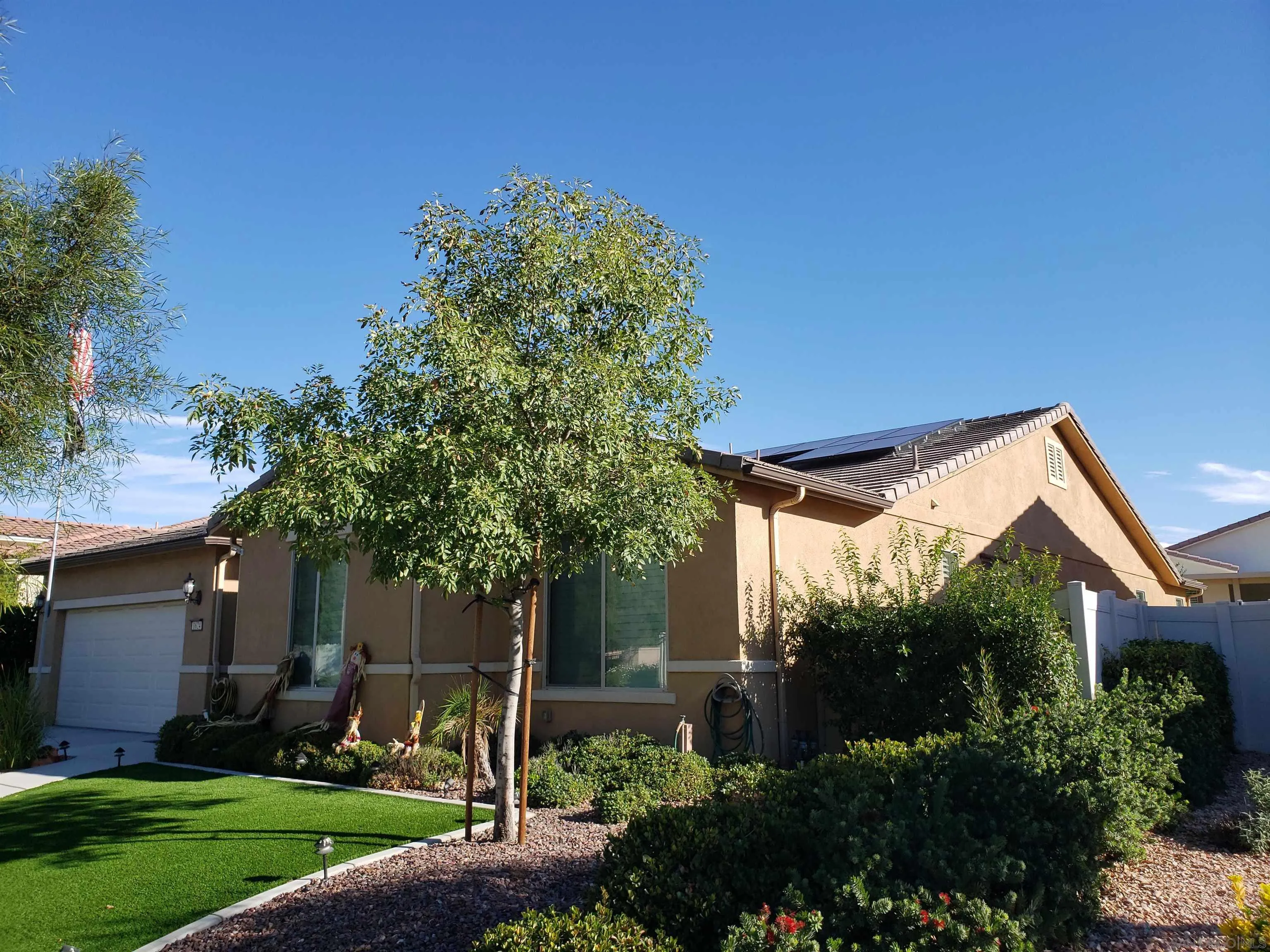 1624 Paseo Diamonte Hemet, CA 92545 - Photo 2 of 35 a view of a house with a yard