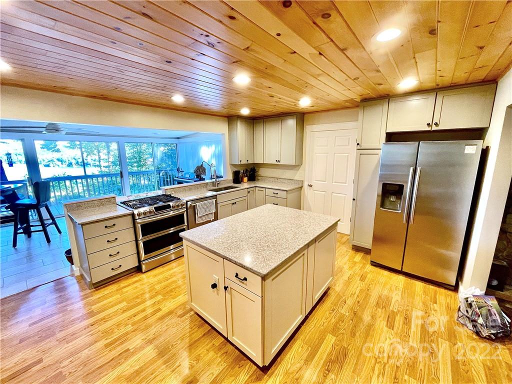 139 Ridge View Circle Lake Lure, NC 28746 - Photo 3 of 8 Gallery Image 3