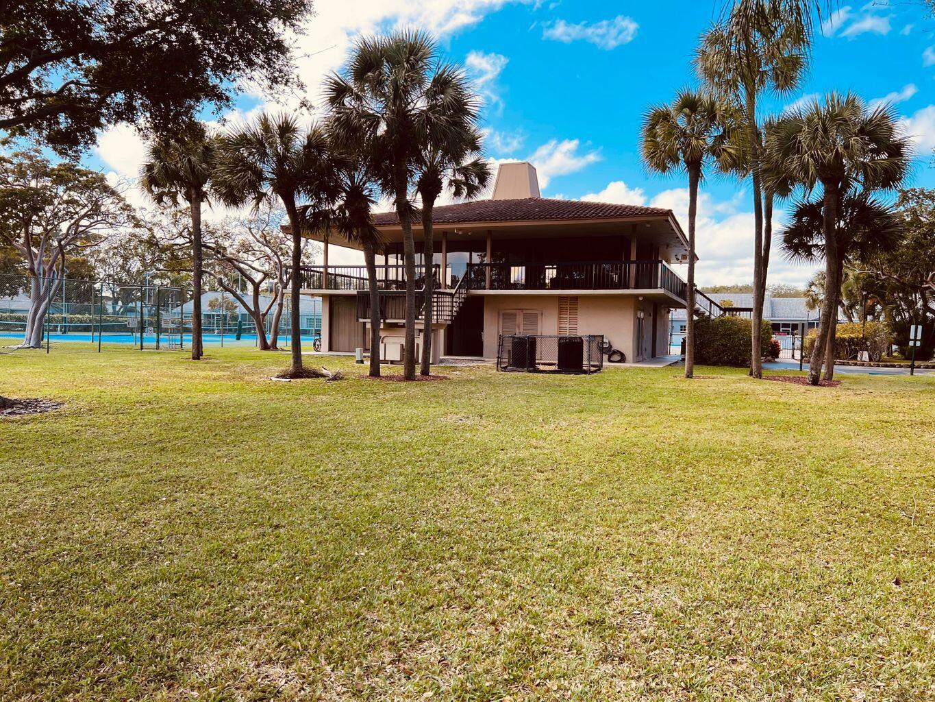 5260 Northwest 2nd Avenue, Unit 301 Boca Raton, FL 33487 - Photo 26 of 39 Club House