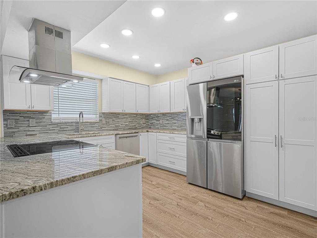 3573 Raintree Circle Lakeland, FL 33803 - Photo 9 of 28 Gallery Image 9