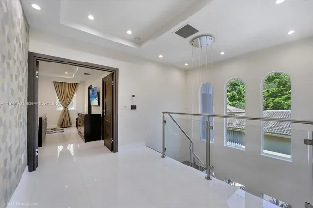 $3,650,000 | 5320 Sunset Drive, Miami, FL 33143